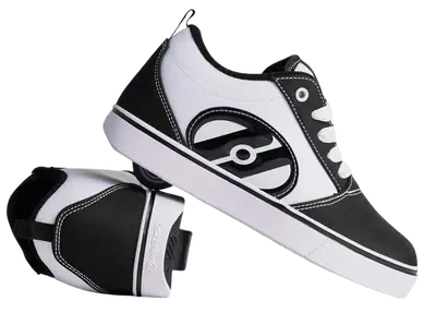 Pro 20 Nova Black/White Shoes With Wheels