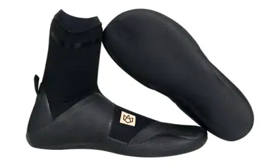 Water shoes - Buy neoprene boots & surf booties here