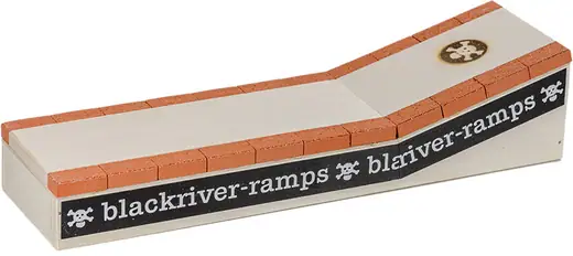 Blackriver Fingerboarding Brick Curb