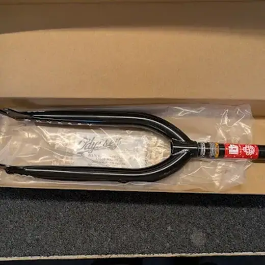 ODYSSEY F32 ブラック BMXフォーク Odyssey F32 Forks (Rustproof Black) | Full Factory Marketplace