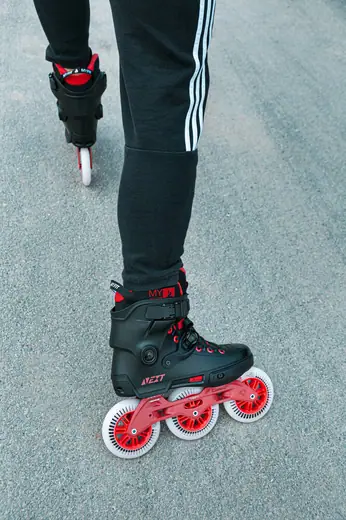 Powerslide Next Black Red 110 Freeskates - Skates Freeskate