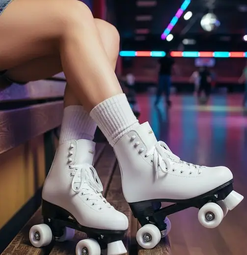 Roces RC1 Classicroller – Rollschuhe Im Artistic-Look, Weiß/schwarz, ABEC 5, 54 Mm Rollen