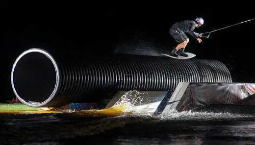 Ronix Kinetik Project Springbox 2 Wakeboard | SkatePro