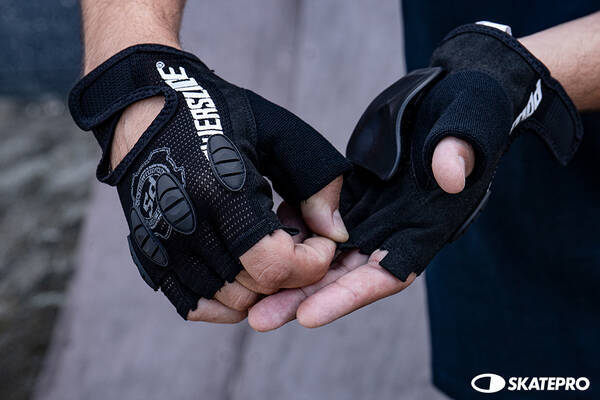 Powerslide inline skate protective gloves different sizes...NEW! 