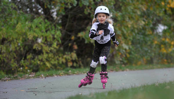 Patins inline Rollerblade pour enfant, protections, casque