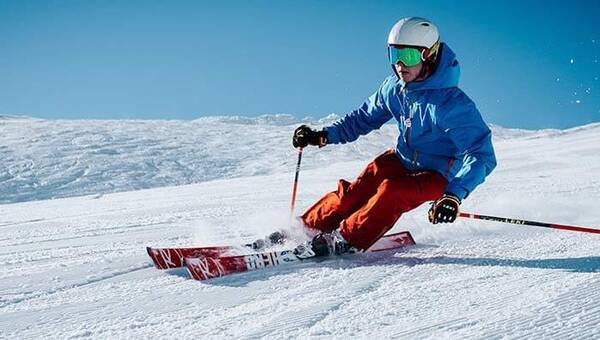 What is Skiing, Skiing Information, Alpine Skiing